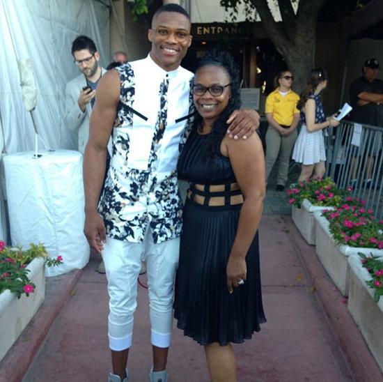 魏祥鑫：我还不是“全村的希望”，争取能踢出来在欧洲立足（魏祥鑫：还谈不上“全村的希望”，要踢出来并在欧洲站稳脚跟）