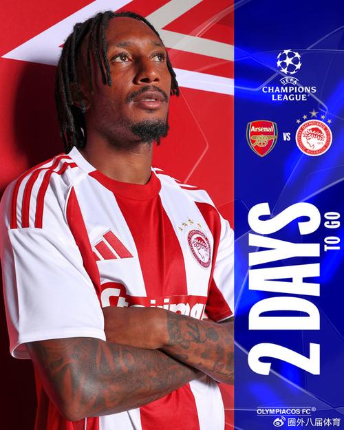 拜仁慕尼黑莱万多夫斯基帽子戏法（莱万多夫斯基为拜仁上演帽子戏法）