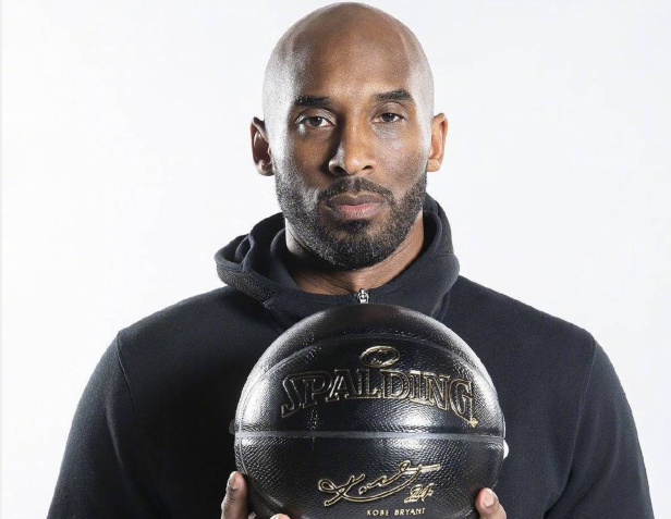 费迪南德之子洛伦兹签下首份职业合同，新赛季为布莱顿U21效力（费迪南德之子洛伦兹完成职业首签，新赛季将代表布莱顿U21出战）