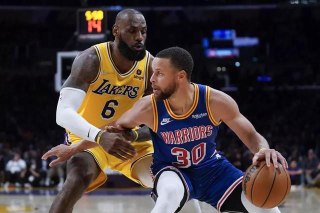 逐渐复苏！班凯罗低开高走贡献18分7篮板4助攻（状态回暖！班凯罗先抑后扬砍下18分7篮板4助攻）