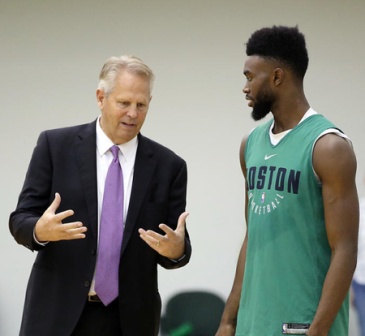 2025懂球帝中超MVP：法比奥、瓦科8次提名3次当选；山东7次MVP第一（2025懂球帝评中超MVP：法比奥、瓦科8次入围3度当选，山东7次加冕居首）