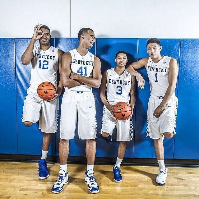 半场战报：沃尔夫斯堡2-0柏林联合，阿穆拉1射1传，维默尔破门（半场战况：沃尔夫斯堡2-0领先柏林联合，阿穆拉传射建功，维默尔破门）