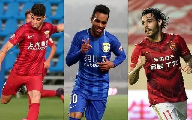 斯卡洛尼戴白手套递交世界杯，因凡蒂诺为仪式错误公开道歉（斯卡洛尼戴白手套交接大力神杯，因凡蒂诺为礼仪失误公开致歉）