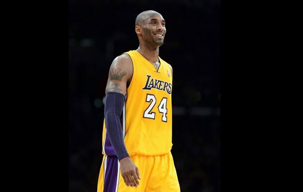 对阵都灵时的这粒任意球，至今仍让红黑军团球迷津津乐道（对都灵那记任意球，至今仍令红黑军团球迷回味无穷）