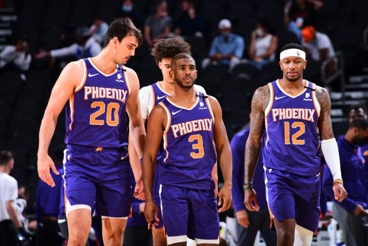 杜篮德关键投篮稳定命中（杜篮德关键球稳稳命中）