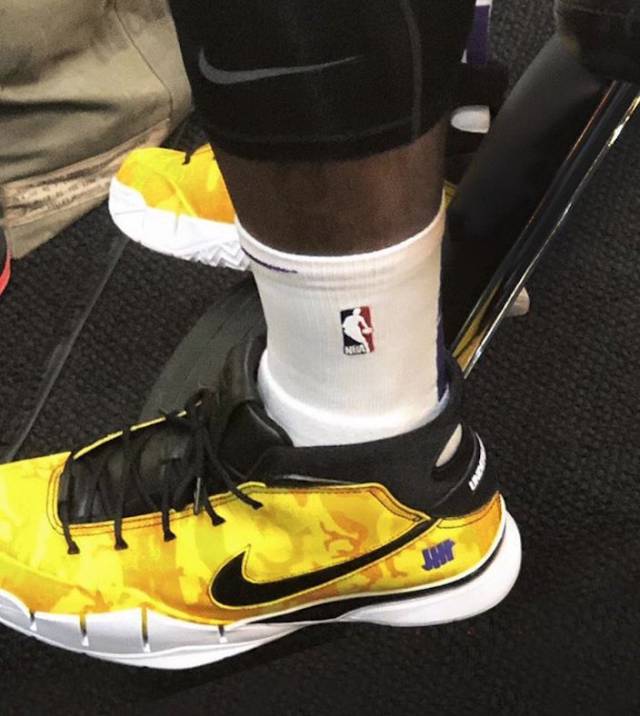 米兰欲以恩昆库换莱万 巴萨消息人士否认交易（米兰拟用恩昆库换莱万，巴萨方面否认）