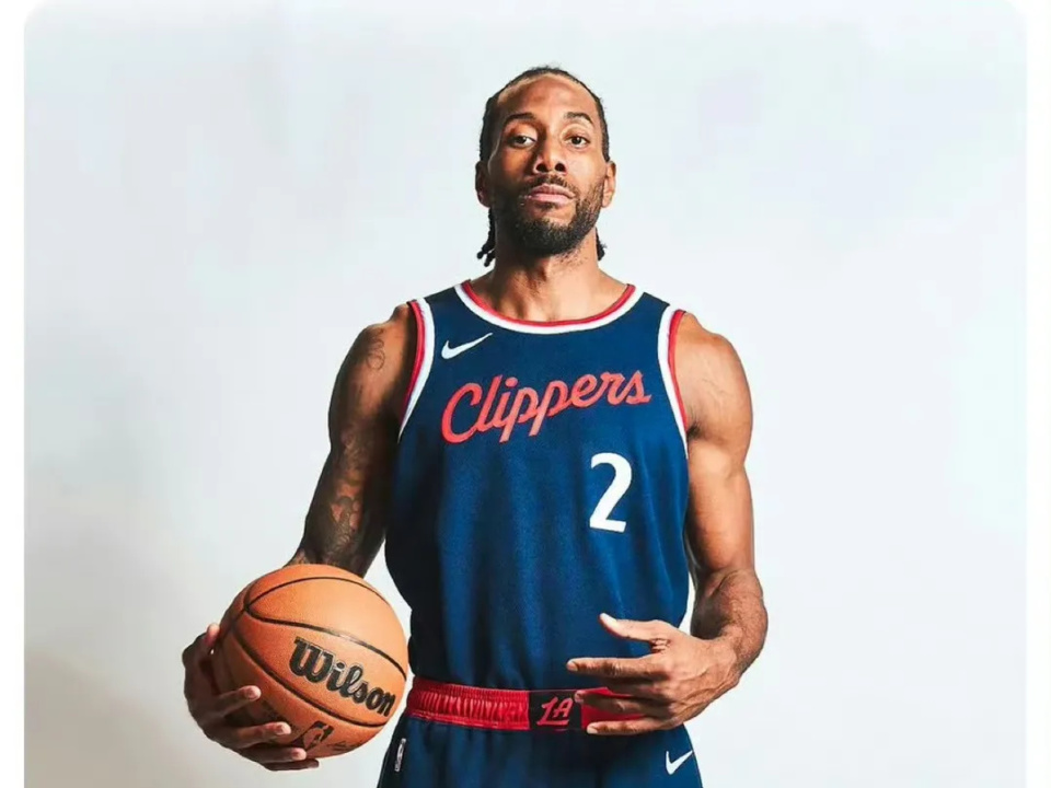 掘金：约基奇因手腕扭伤对阵太阳出战存疑（掘金中锋约基奇手腕扭伤，出战太阳成疑）