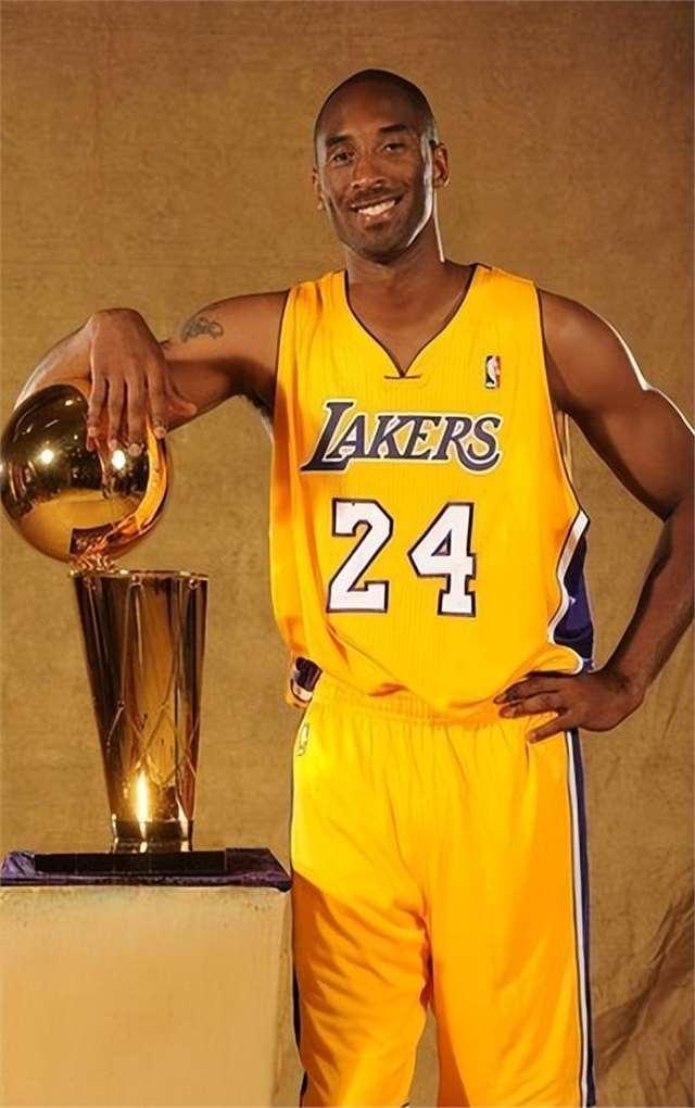 环足奖年度最佳中场候选：维尔茨、若昂-内维斯、佩德里在列（环足奖年度最佳中场提名公布：维尔茨、若昂-内维斯、佩德里入选）