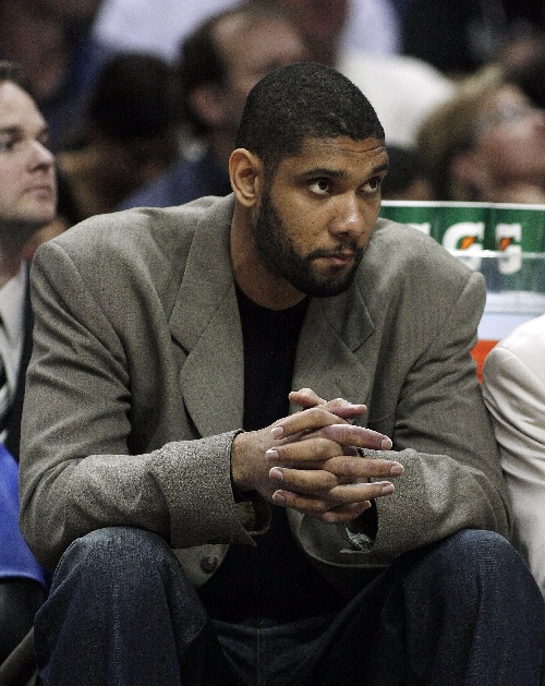 悉尼FC主帅：罗里腿筋受伤，无缘出战本周末对阵珀斯的联赛（悉尼FC主帅证实：罗里腿筋拉伤，将缺席周末对珀斯的联赛）