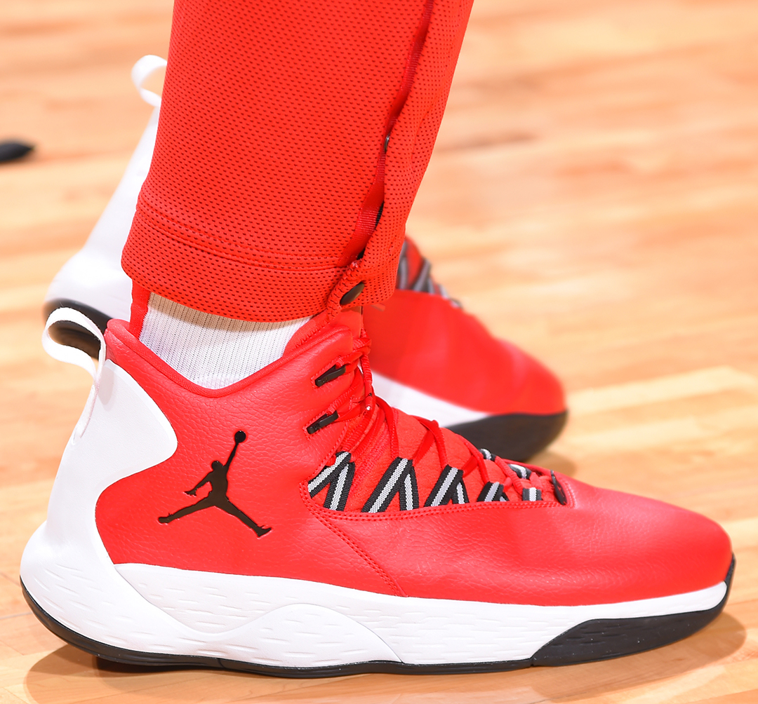 意媒：米兰希望魔笛能帮助推动卢宁加盟，皇马估价2500万欧（意媒：米兰盼魔笛出面助推卢宁加盟，皇马标价2500万欧）